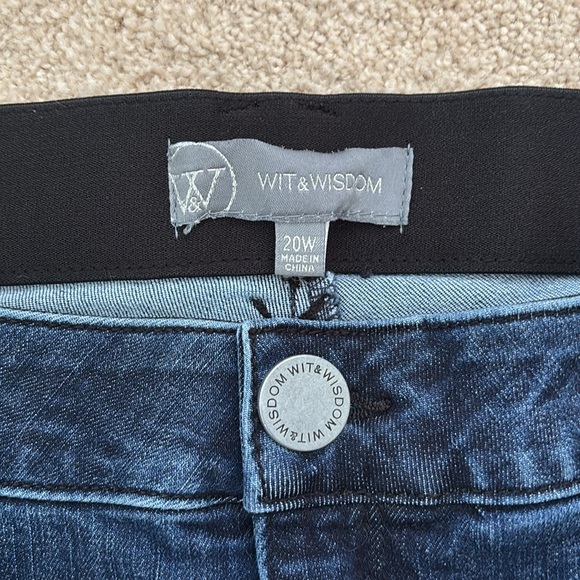 Wit & Wisdom Blue Denim Jeans “Absolution” 28 Inch Inseam Size 20W - Picture 3 of 6